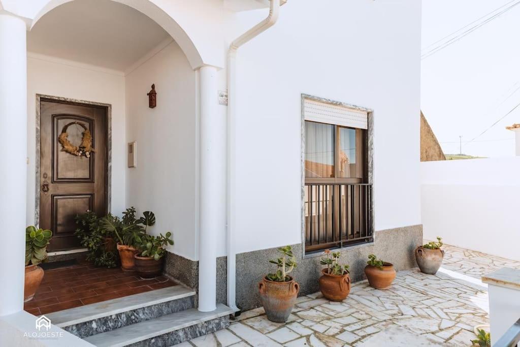 Casa Do Patio - 3 Bedrooms, Ponte Rol Torres Vedras Esterno foto