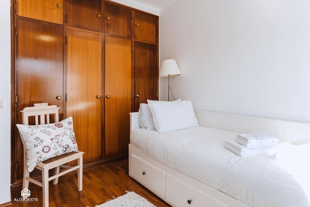 Casa Do Patio - 3 Bedrooms, Ponte Rol Torres Vedras Esterno foto